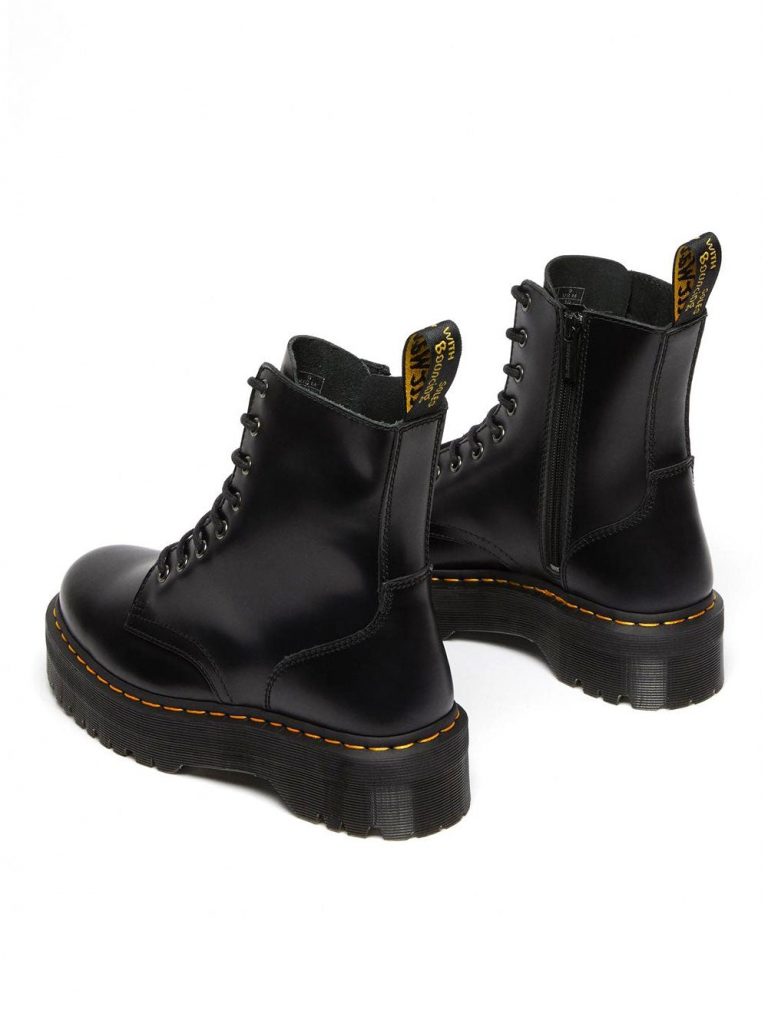 Stivali Dr. Martens platform, colore nero da donna