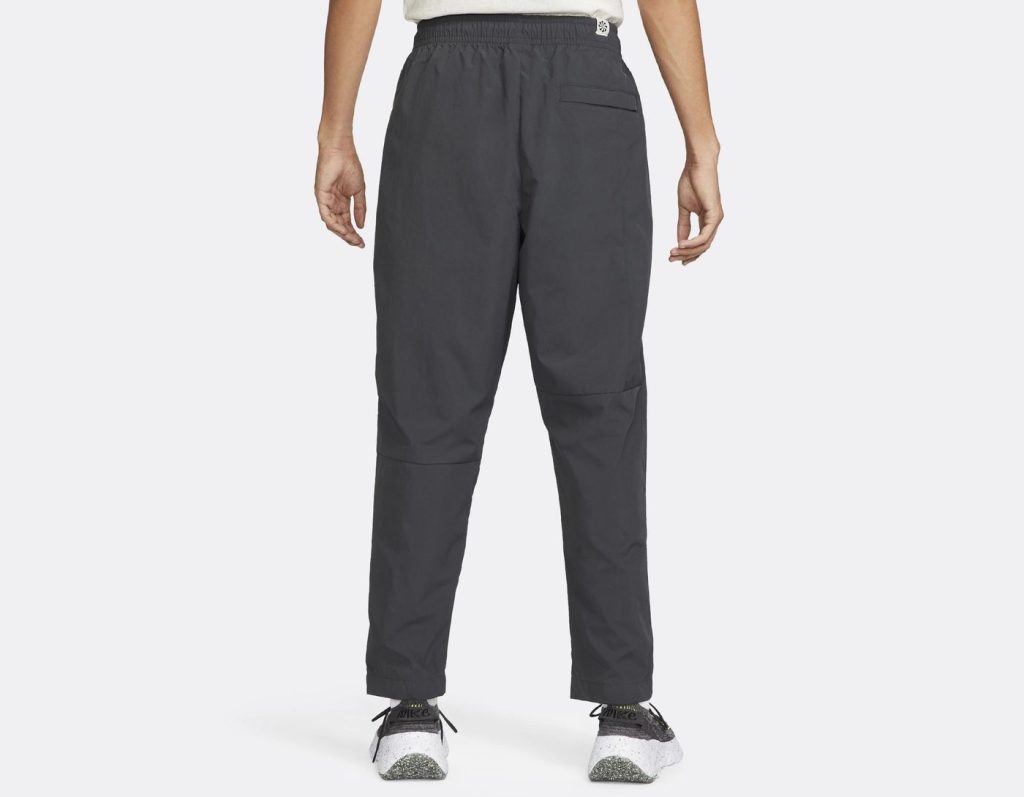 pantaloni nike uomo lunghi tessuto nero