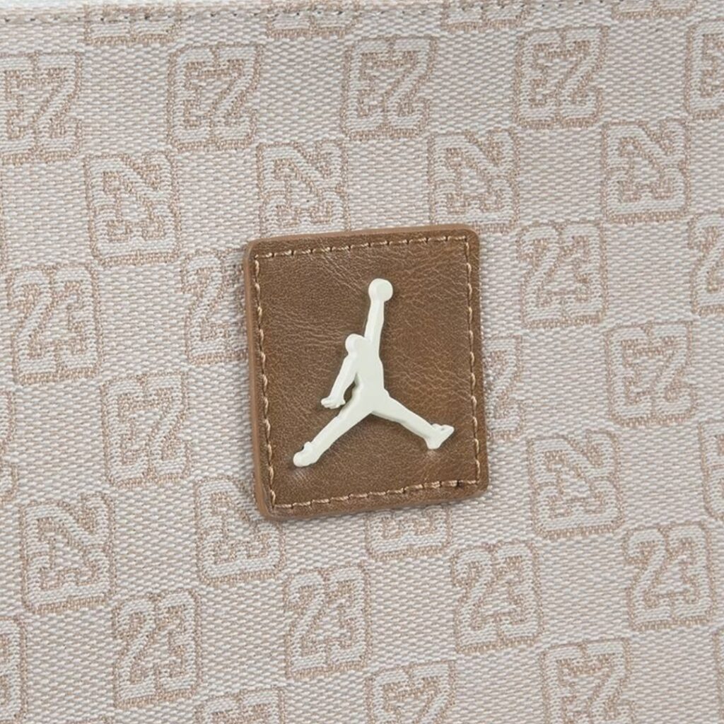 Jordan Pochette Monogram '23' Allover - Beige - immagine 3