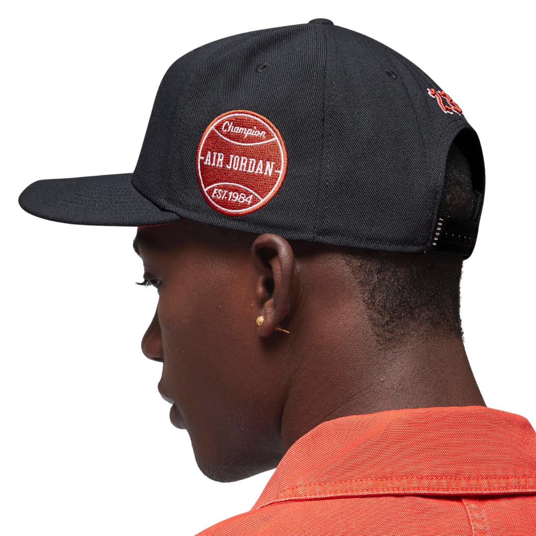 Jordan Flight MVP Pro Cappello Black Dune Red White