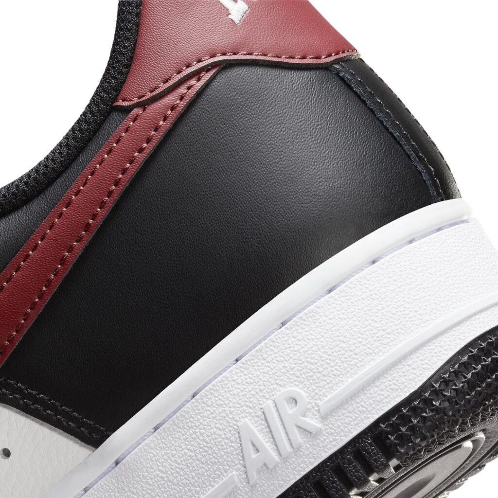 Nike Air Force 1 '07 - Black/White/Dark Team Red - immagine 6
