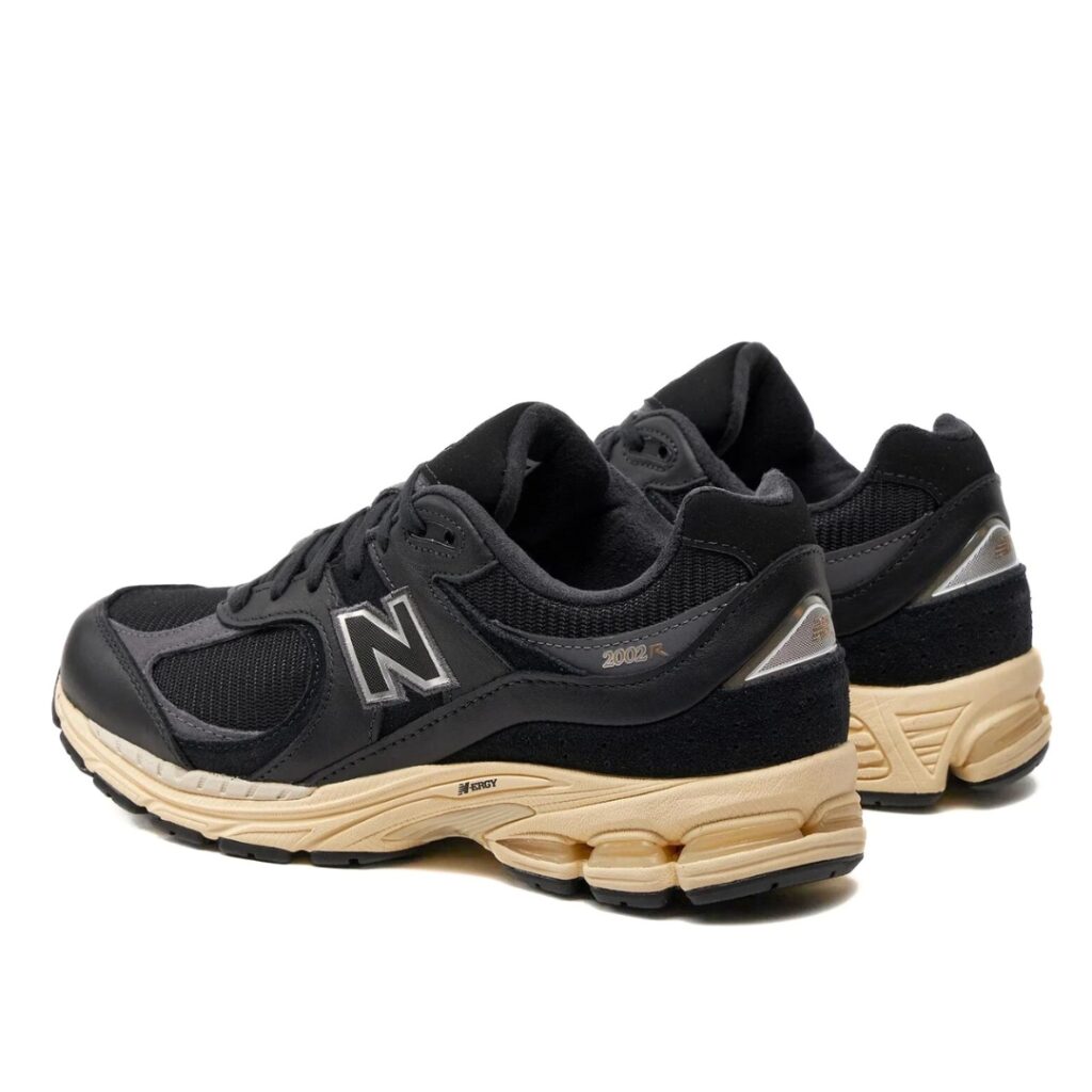 New Balance 2002 - Black/Vintage White - immagine 2