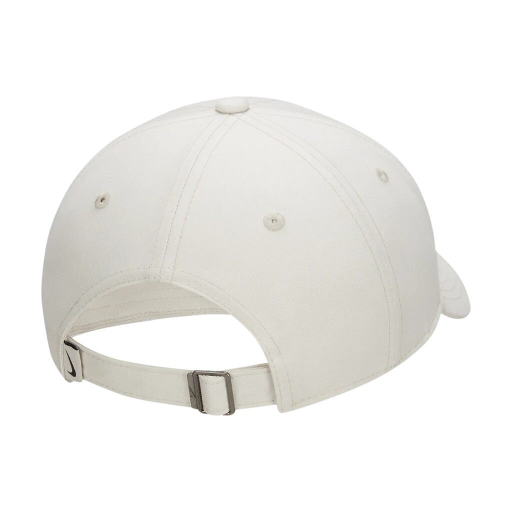 Nike Club Cappello Con Swoosh - Light Bone/Black - immagine 2