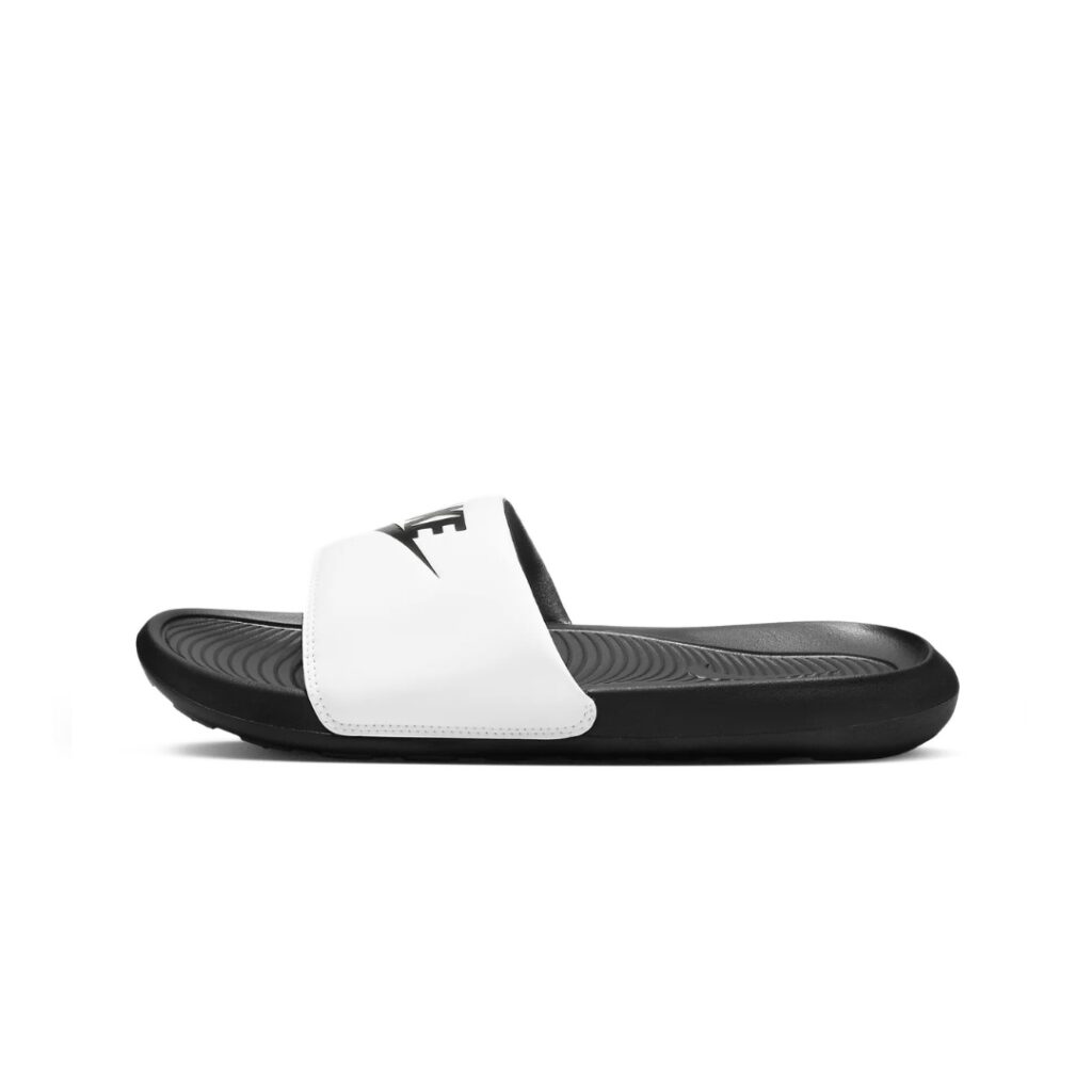 Nike Victori One - Black/White - immagine 2
