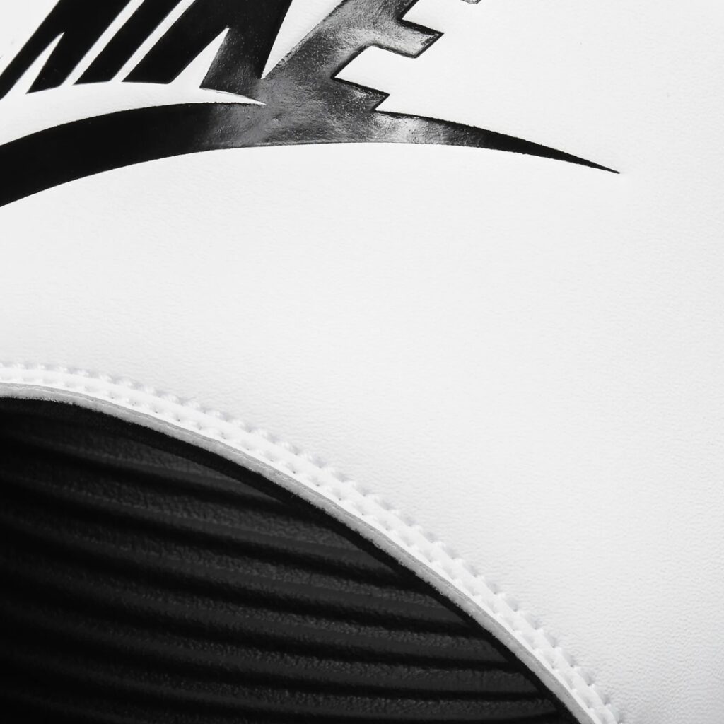 Nike Victori One - Black/White - immagine 3