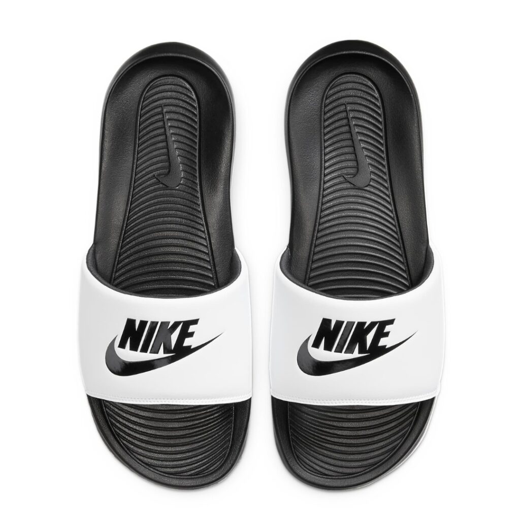 Nike Victori One - Black/White - immagine 4