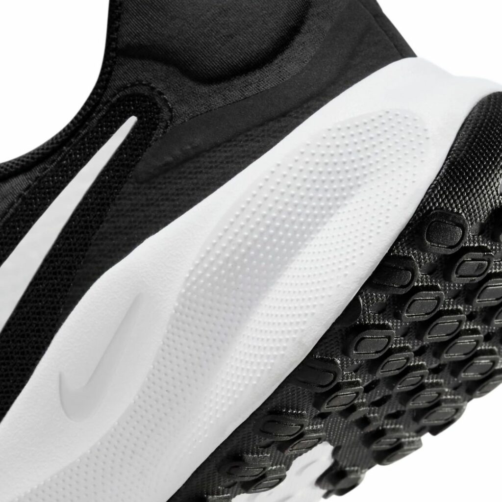 Nike Revolution 7 - Black/White - immagine 6