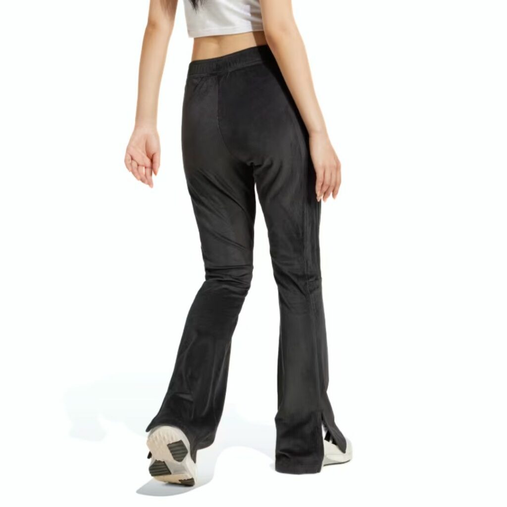 Adidas Tiro Leggings Svasati 3-Stripes In Velluto - Black - immagine 2