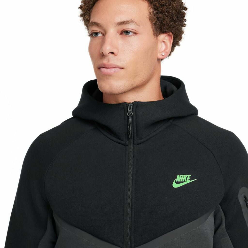 Nike Tech Felpa Con Cappuccio Windrunner E Zip - Black/Green Strike - immagine 2