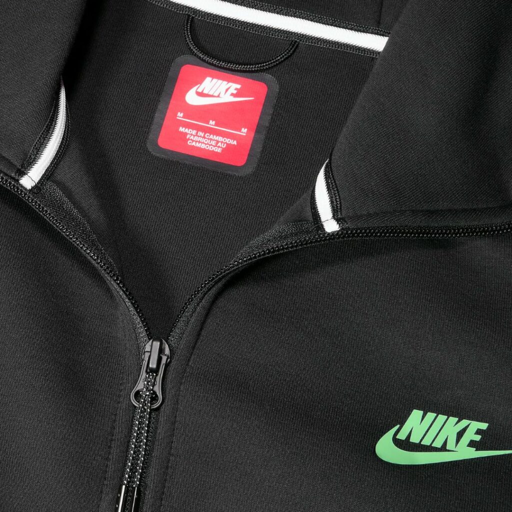 Nike Tech Felpa Con Cappuccio Windrunner E Zip - Black/Green Strike - immagine 4