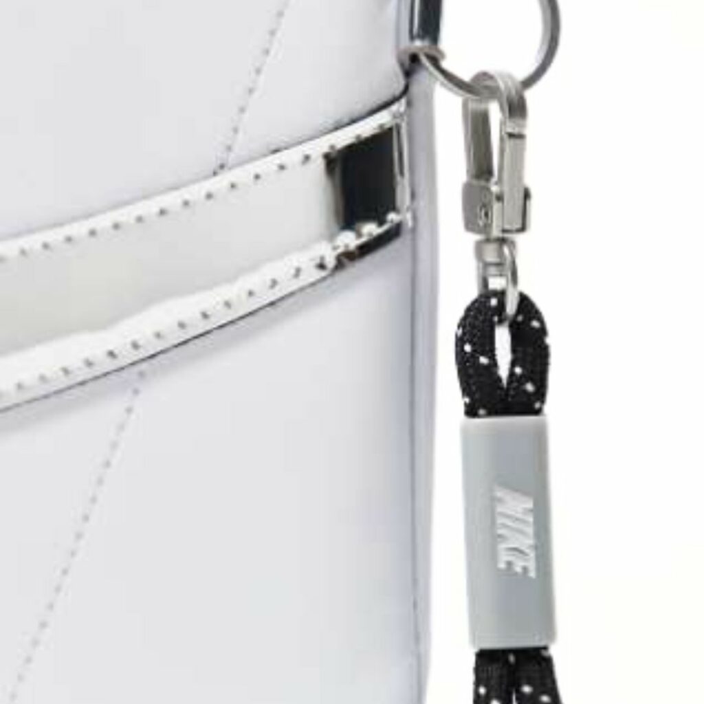Shop-online-Sneaker-Box-Nike Blazer Wristlet – WhiteSilver - N.101.1979.159.OS -1 (1)