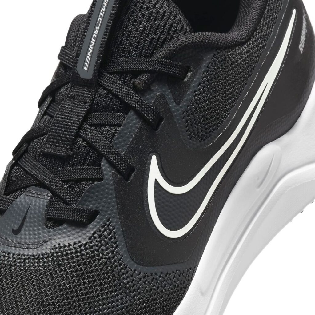 Nike Cosmic Runner (gs) - Black/White - immagine 4