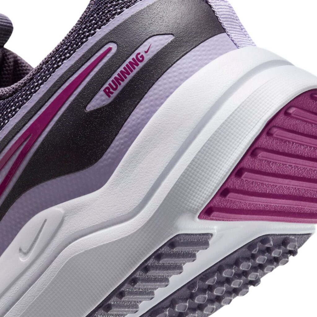 Nike Cosmic Runner (gs) - Dark Raisin/Hydrangeas/Hot Fuchsia - immagine 5