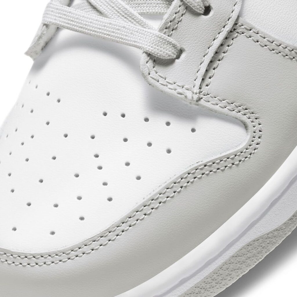 Nike Dunk Low Retro - White/Grey Fog - immagine 4
