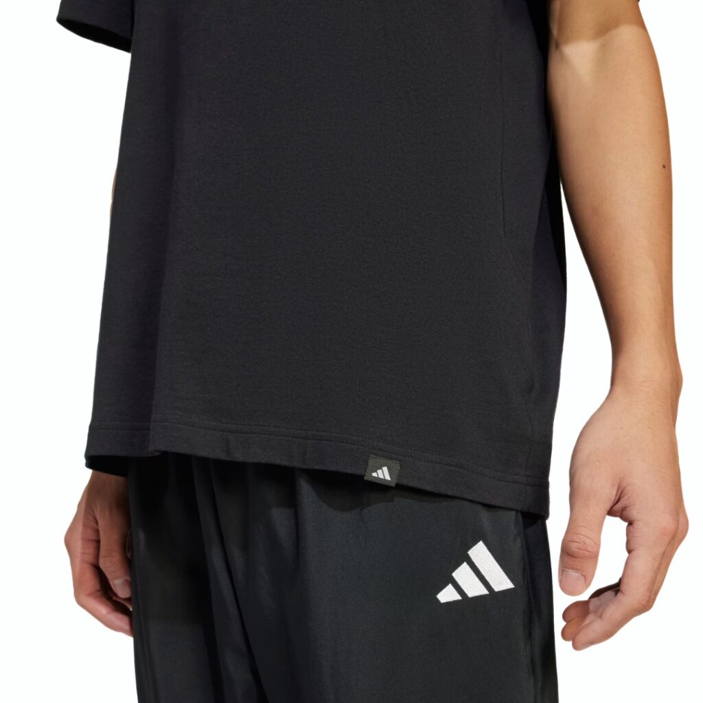 Adidas T-Shirt Lounge Slide Graphic - Black - immagine 4