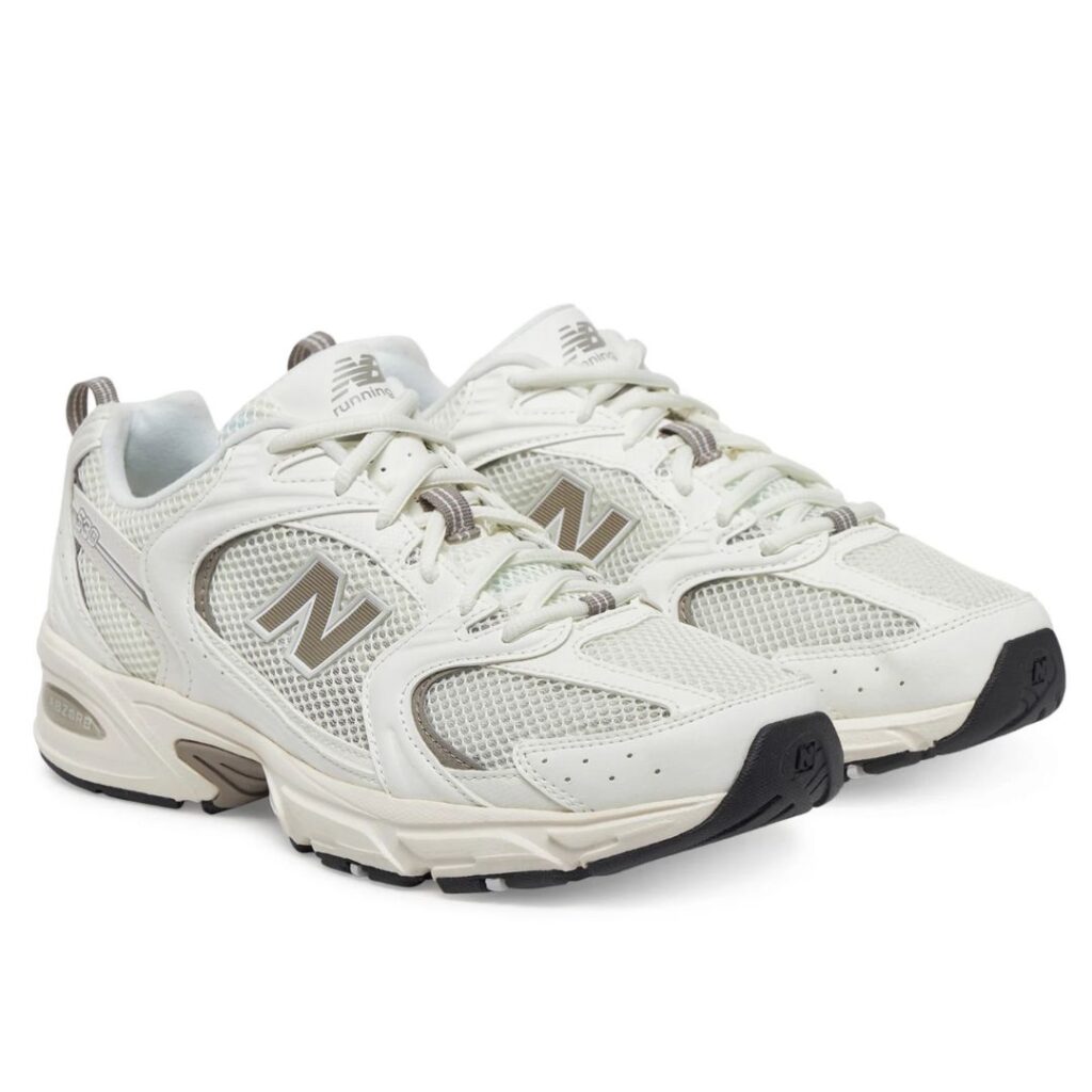 New Balance 530 - Sea Salt/Arid Stone
