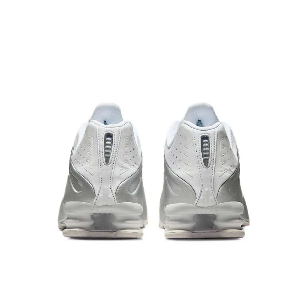 Nike Shox R4 - White/Metallic Silver - immagine 3