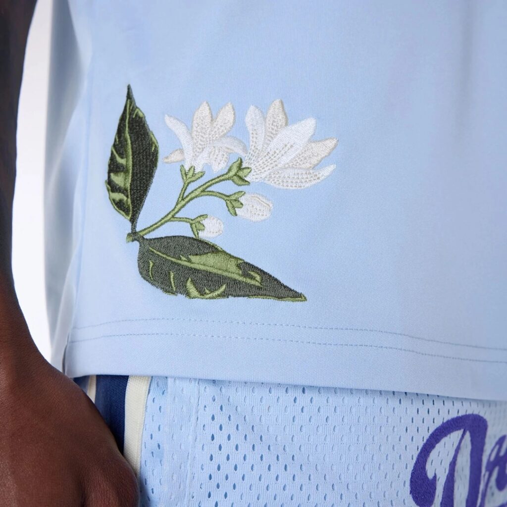 New Era T-Shirt Oversize LA Dodgers Floral - Light Blue - immagine 5