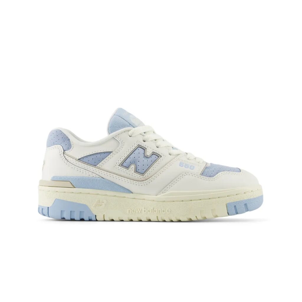 New Balance 550 - Sea Salt/Light Blue