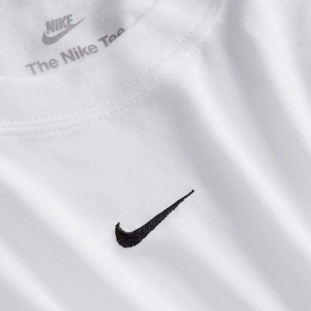 Nike Sportswear Chill Knit T-shirt - White/Black - immagine 5