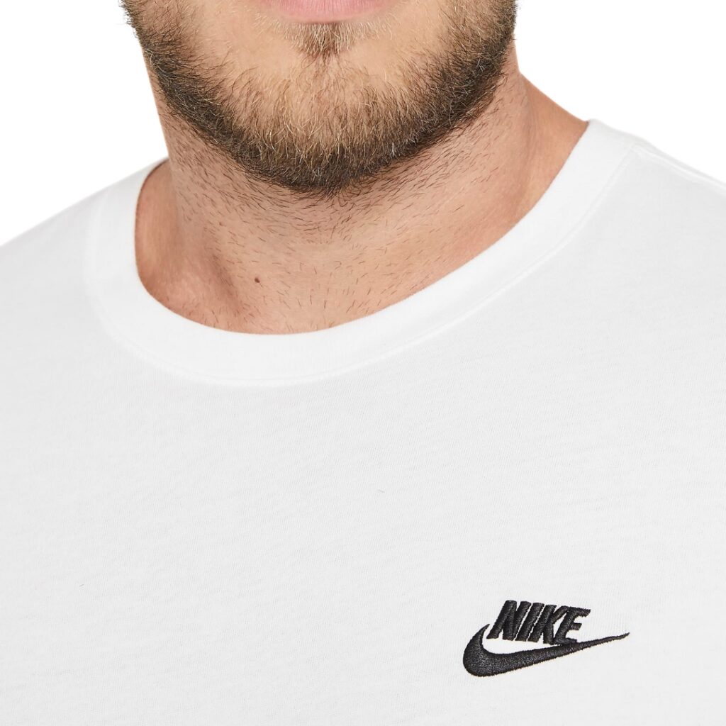 Nike Sportswear Club T-Shirt - White/Black - immagine 4
