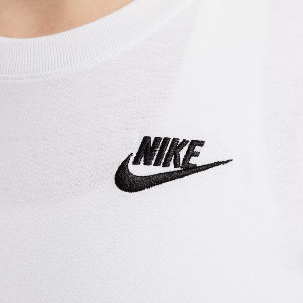 Nike Sportswear Club T-shirt - White/Black - immagine 5