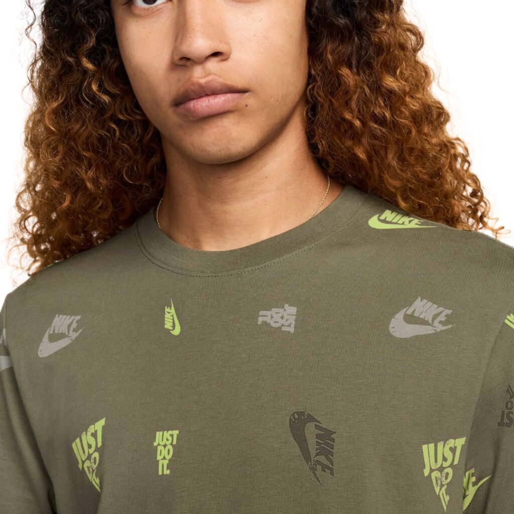 Nike Sportswear T-Shirt - Medium Olive - immagine 3