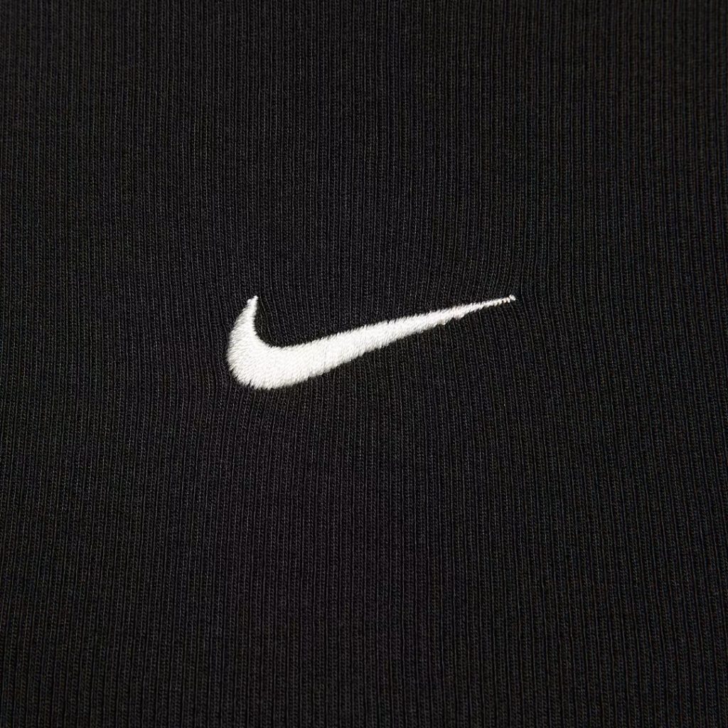 Nike Sportswear Canotta Crop Aderente - Black/Sail - immagine 4