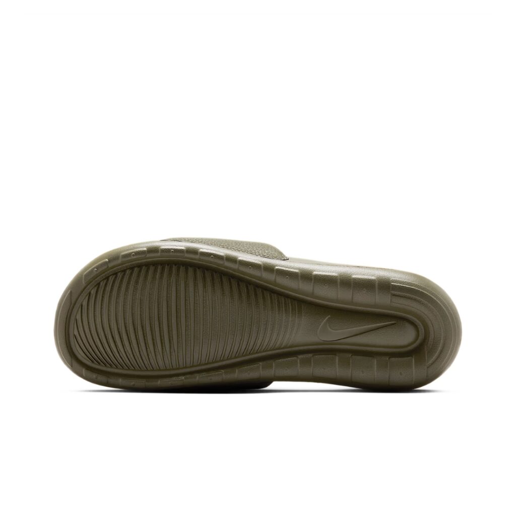 Nike Victori One Cargo Khaki/Cargo Khaki/Sail - immagine 5