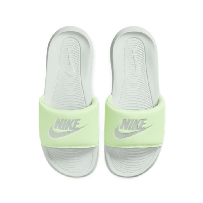 Nike Victori One Light Silver / Silver Barely Volt