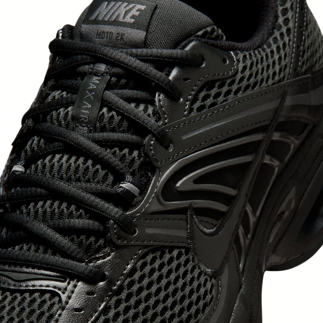 Nike Air Max Moto 2K - Black/Dark Smoke Grey - immagine 3