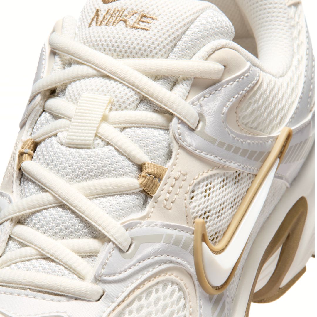 Nike V5 RNR - Sail/Parachute Beige/Light Orewood Brown/Sail - immagine 3
